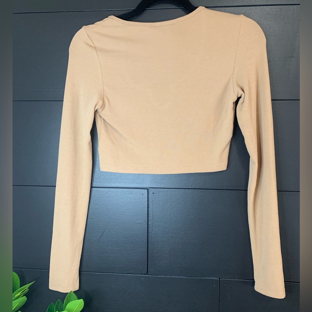 Ribbed crop top. Long sleeve. Light brown. Casual. Dressy. Women’s. Size xs. - Picture 5 of 6